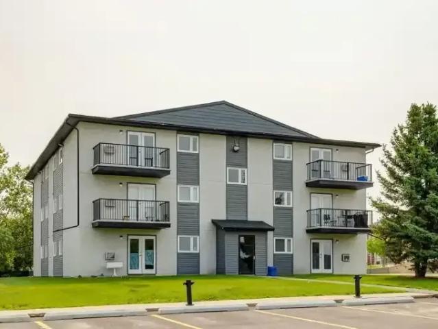 2 Bedroom Apartment Prince Albert SK LS99673115
