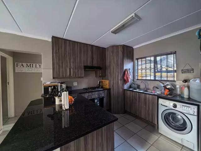 2 Bedroom Apartment Rynfield Rynfield 103571443