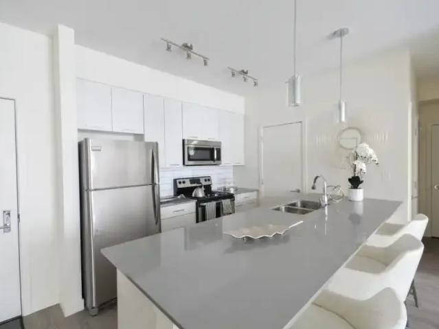 2 Bedroom Apartment Regina SK 104939690