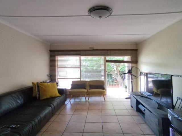 2 Bedroom apartment rented in Linden, Randburg