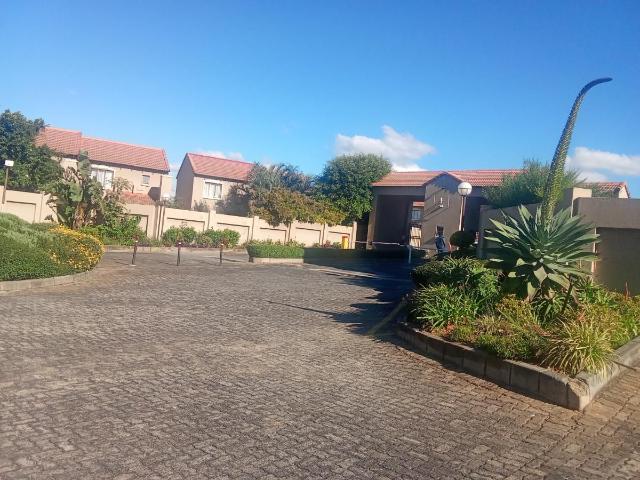 2 Bedroom apartment rented in North Riding, Randburg