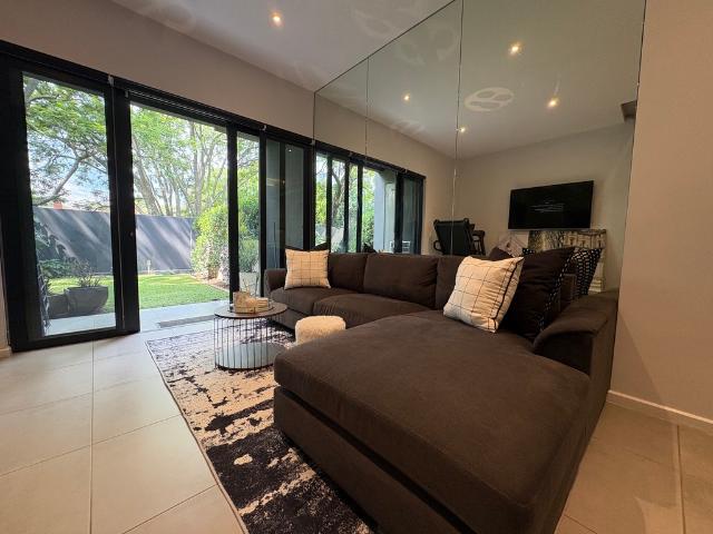 2 Bedroom Apartment Rented in Rosebank
