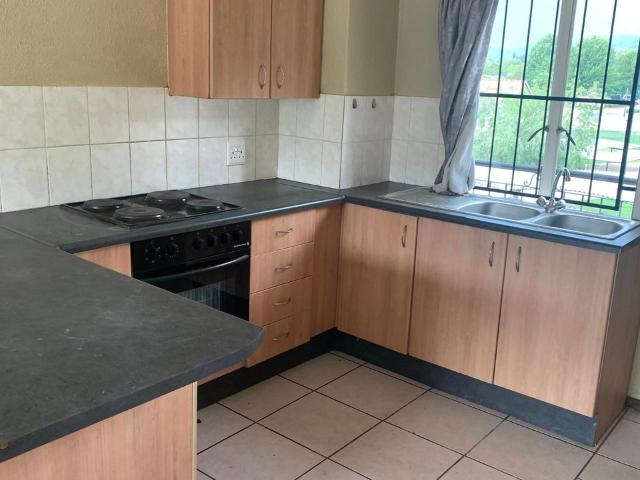 2 Bedroom apartment rented in Ruimsig, Roodepoort