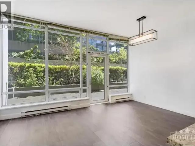 2 Bedroom Apartment Richmond BC 102794960