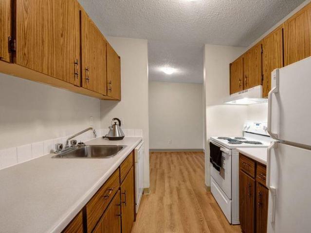 2 Bedroom Apartment St. Albert AB 88112125