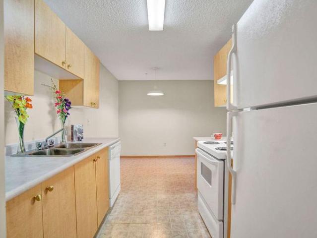 2 Bedroom Apartment Saskatoon SK 90027985