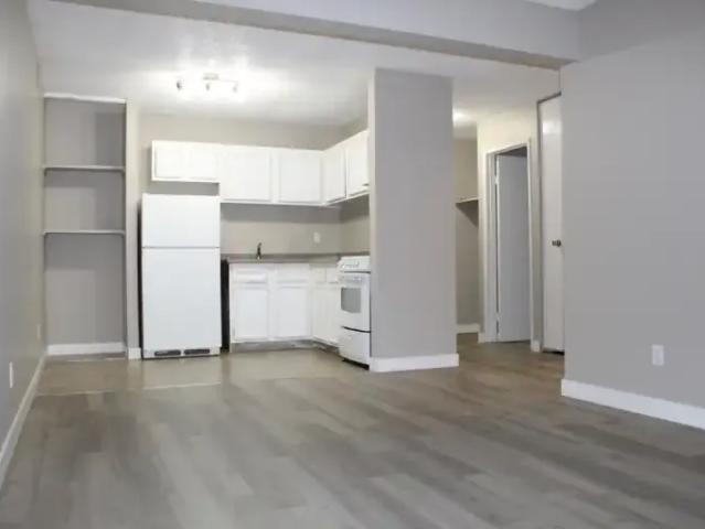 2 Bedroom Apartment Saskatoon SK 104637401