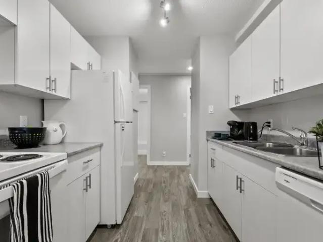 2 Bedroom Apartment Saskatoon SK LS103011398