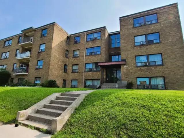 2 Bedroom Apartment Scarborough ON 100045784