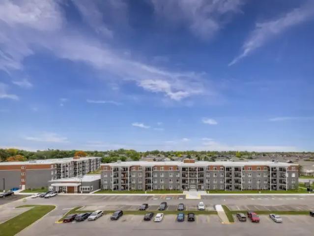2 Bedroom Apartment Tecumseh ON 104223447