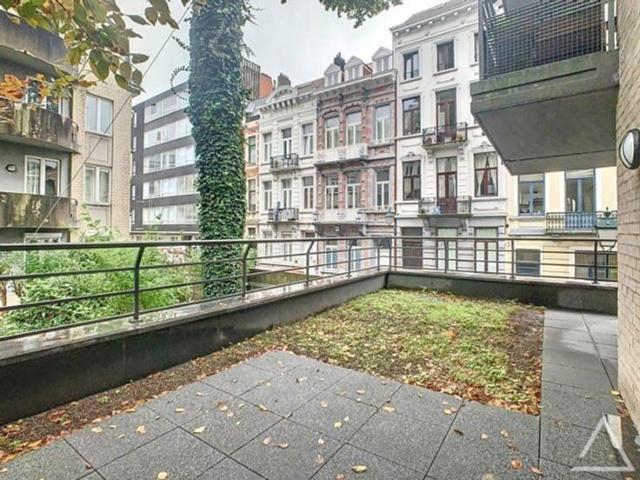 2 bedroom apartment + terrace