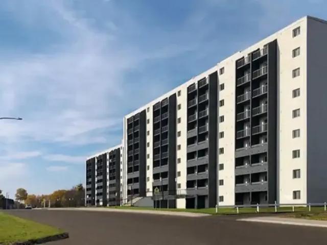 2 Bedroom Apartment Thompson MB LS101985825