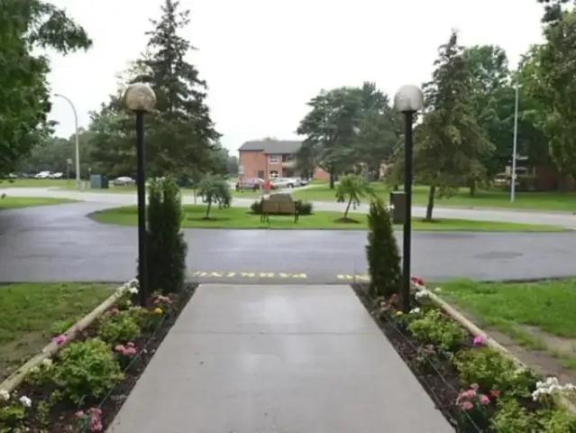 2 Bedroom Apartment Tillsonburg ON LS99972237