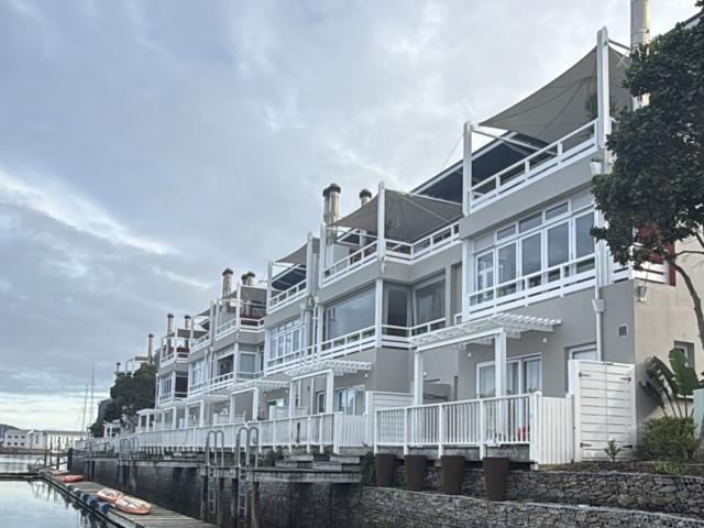 2 Bedroom Apartment To Let in Thesen Islands