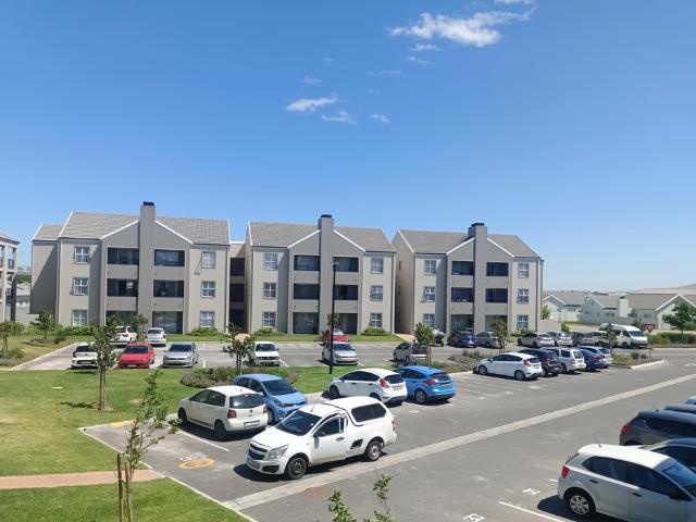 2 Bedroom Apartment To Let in Uitzicht