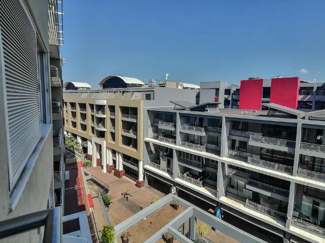 2 Bedroom Apartment To Let in Umhlanga Central