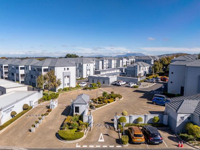 2 Bedroom Apartment To Let in Vredekloof