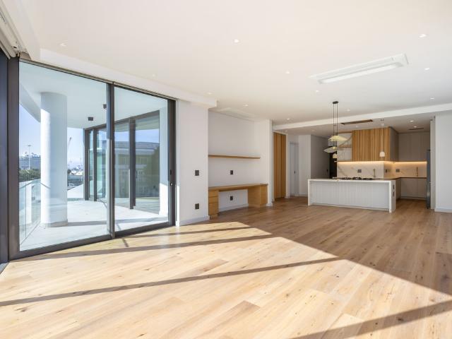2 Bedroom Apartment To Let in Waterfront