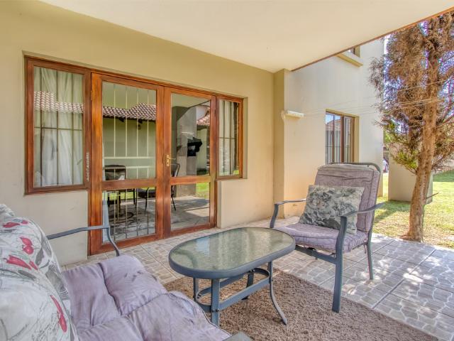 2 Bedroom Apartment To Let in Broadacres
