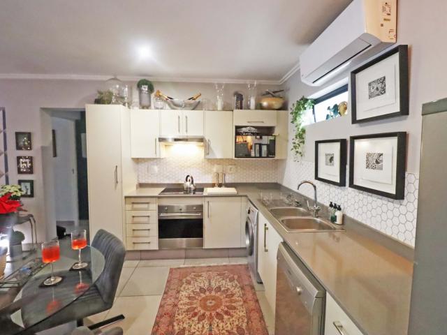 2 Bedroom Apartment To Let in Bryanston