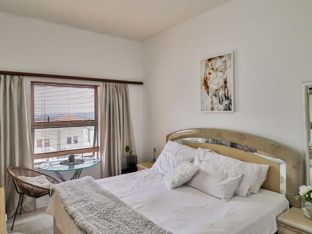 2 Bedroom Apartment To Let in Bryanston