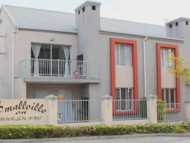 2 Bedroom Apartment To Let in Burgundy Estate