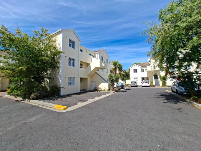 2 Bedroom Apartment To Let in Diep River