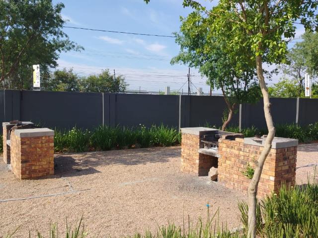 2 Bedroom Apartment To Let in Dorandia