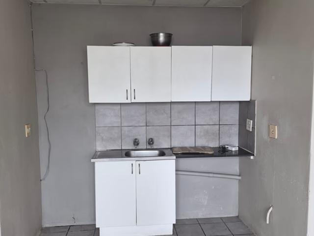 2 Bedroom Apartment To Let in Durban Central