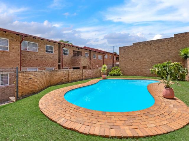 2 Bedroom Apartment To Let in Ferndale