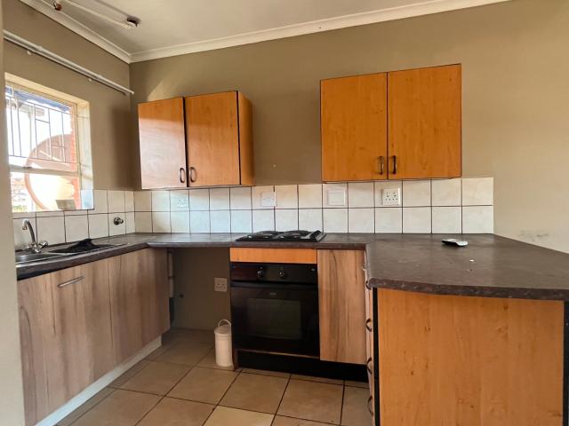 2 Bedroom Apartment To Let in Florida