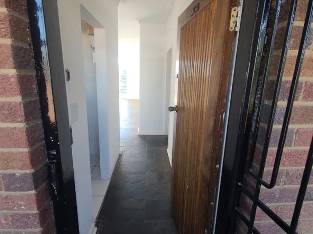 2 Bedroom Apartment To Let in Glenhazel