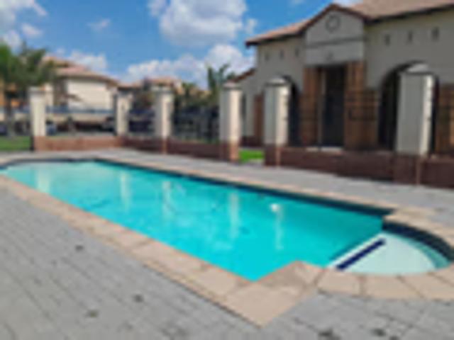 2 Bedroom Apartment To Let in Halfway Gardens