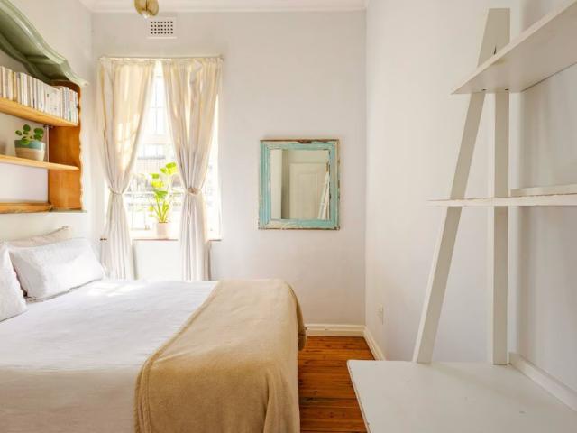 2 Bedroom Apartment To Let in Higgovale