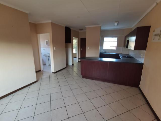 2 Bedroom Apartment To Let in Honeydew