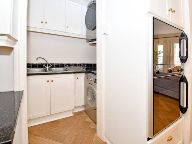 2 Bedroom Apartment To Let in Illovo