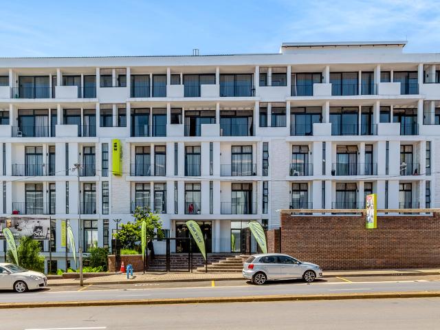 2 Bedroom Apartment To Let in Illovo