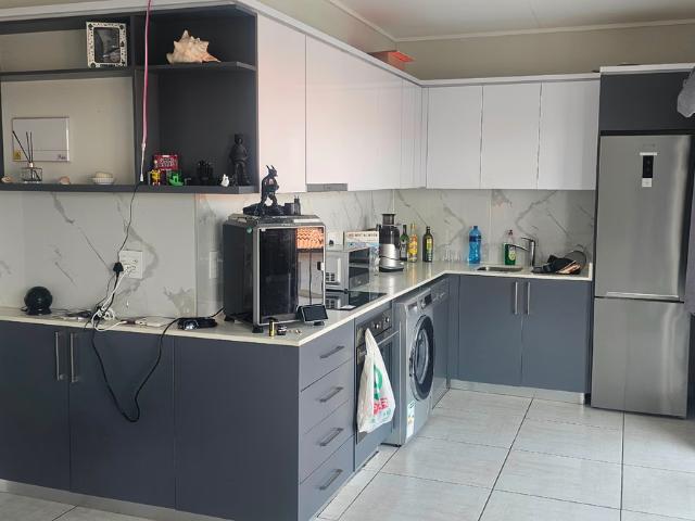 2 Bedroom Apartment To Let in Izinga Estate