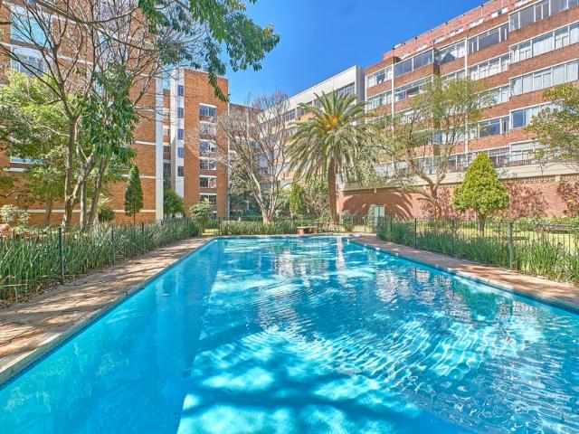 2 Bedroom Apartment To Let in Killarney | Zareena Kara Properties