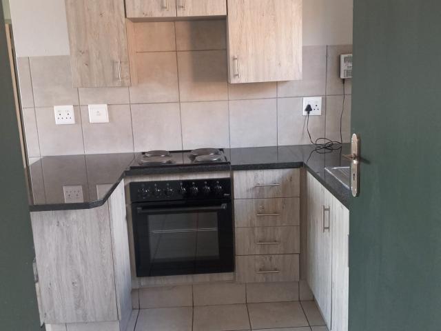 2 Bedroom Apartment To Let in La Montagne