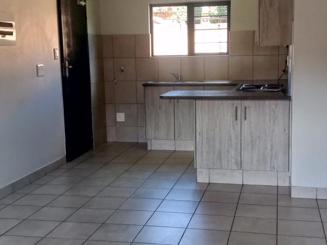 2 Bedroom Apartment To Let in La Montagne