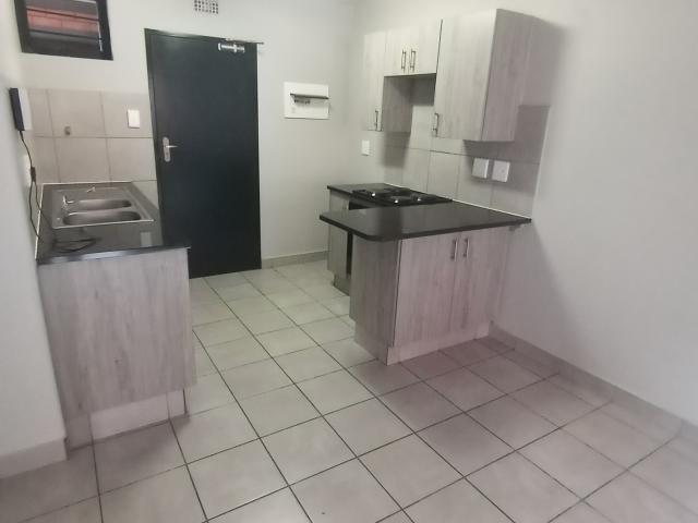 2 Bedroom Apartment To Let in La Montagne