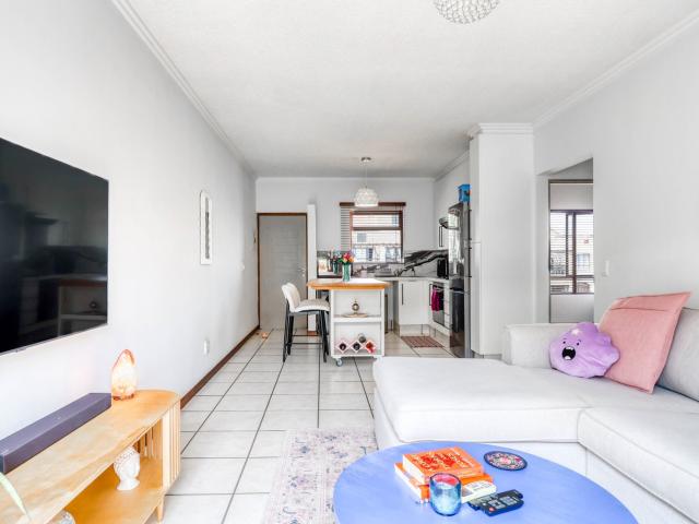 2 Bedroom Apartment To Let in Lonehill