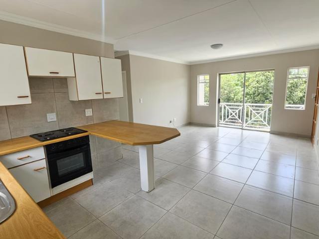 2 Bedroom Apartment To Let in Lynnwood Manor