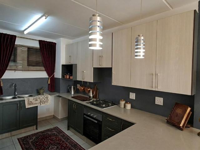2 Bedroom Apartment To Let in Melodie