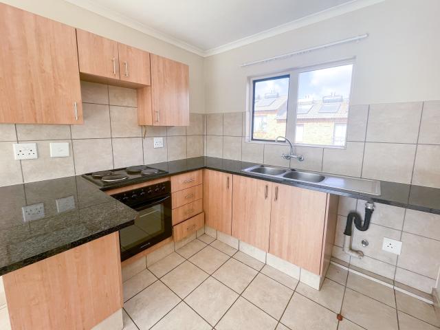 2 Bedroom Apartment To Let in Olympus AH