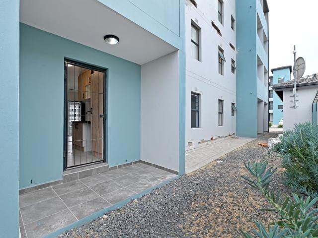 2 Bedroom Apartment To Let in Parklands | LIONLEAD Real Estate