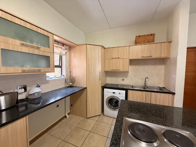 2 Bedroom Apartment To Let in Parkwood