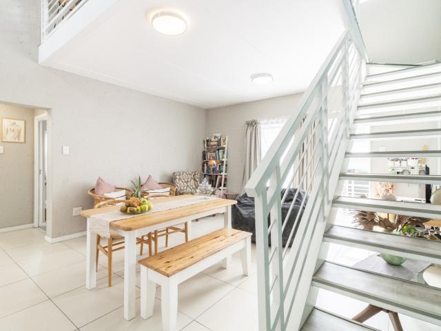 2 Bedroom Apartment To Let in Paulshof