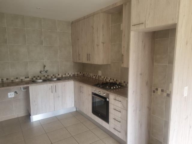 2 Bedroom Apartment To Let in President Park | Waterfall Properties